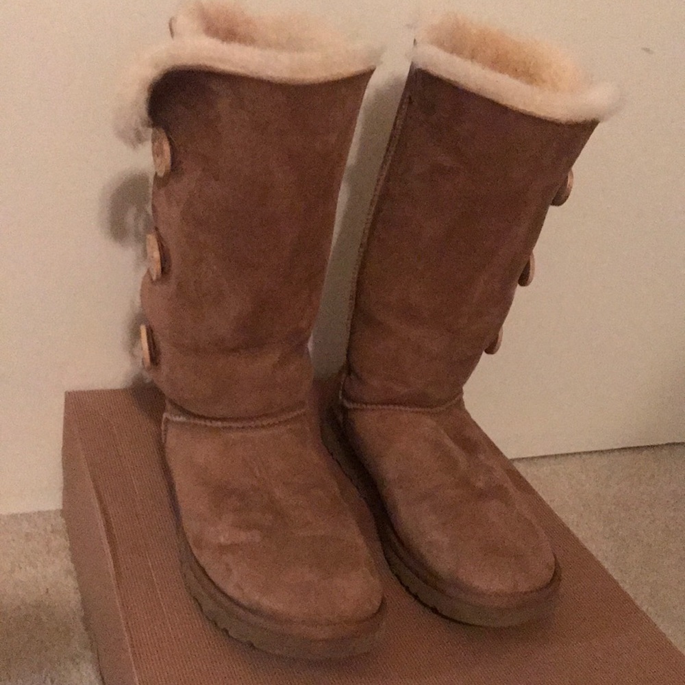 UGG bailey triplet